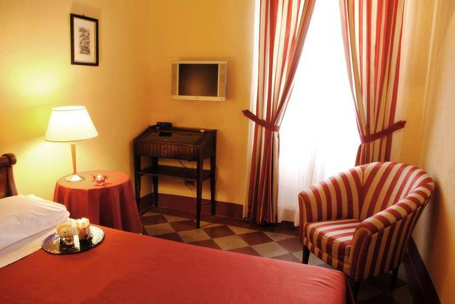 Il Chiostro Del Carmine, Siena