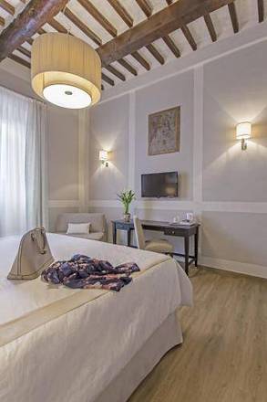 Il Chiostro Del Carmine, Siena